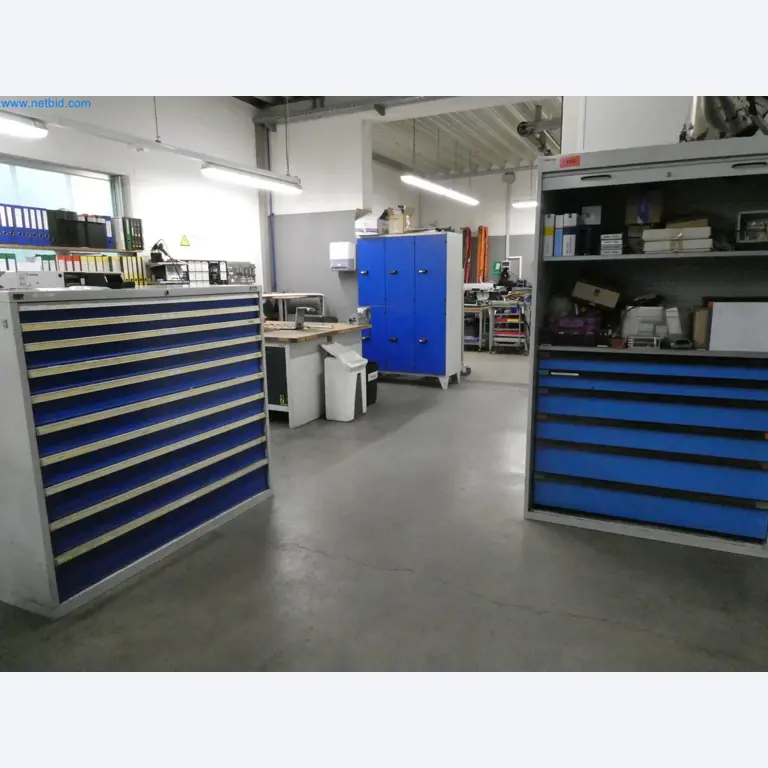 Engel Spritzgießmaschinen und Maschinen aus der Kunststoffindustrie-14