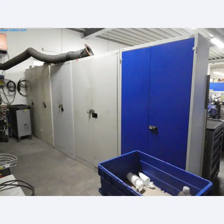 Engel Spritzgießmaschinen und Maschinen aus der Kunststoffindustrie-15