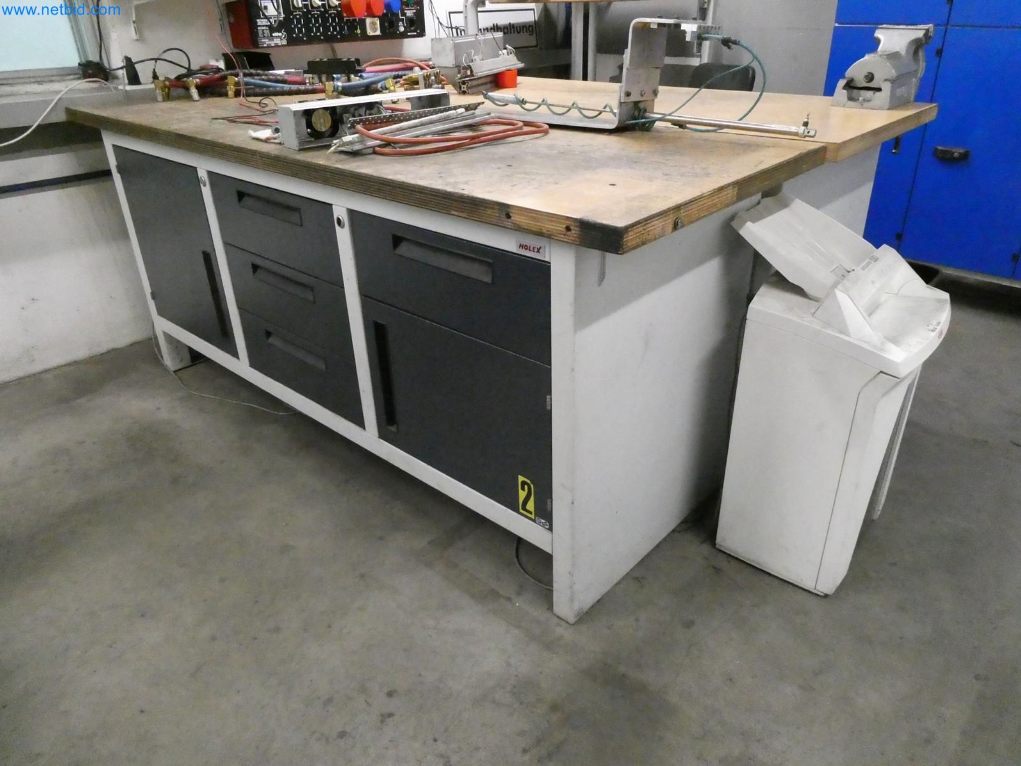 Engel Spritzgießmaschinen und Maschinen aus der Kunststoffindustrie-3