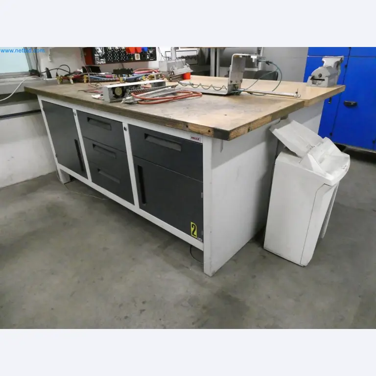 Engel Spritzgießmaschinen und Maschinen aus der Kunststoffindustrie-3