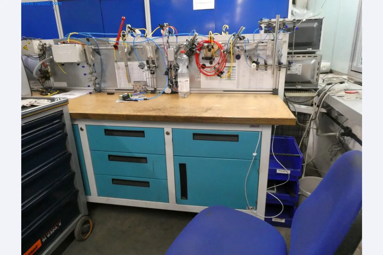 Engel Spritzgießmaschinen und Maschinen aus der Kunststoffindustrie-5