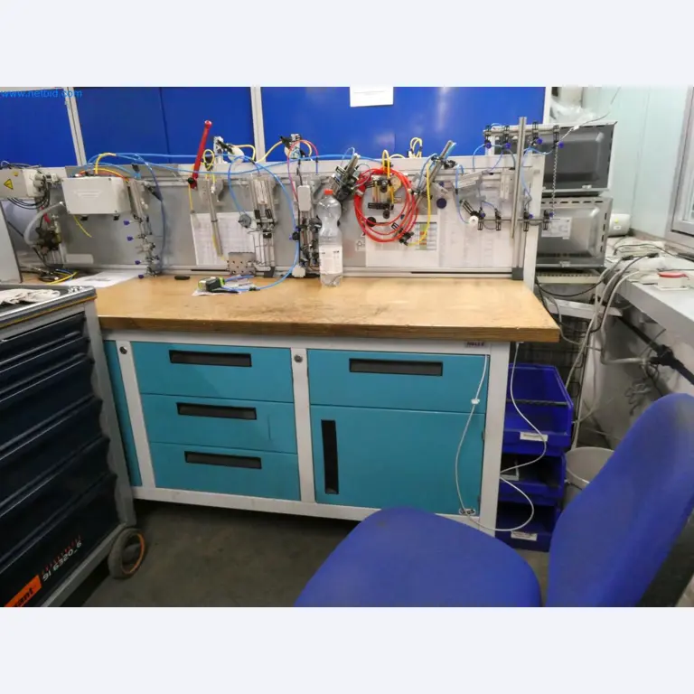 Engel Spritzgießmaschinen und Maschinen aus der Kunststoffindustrie-5