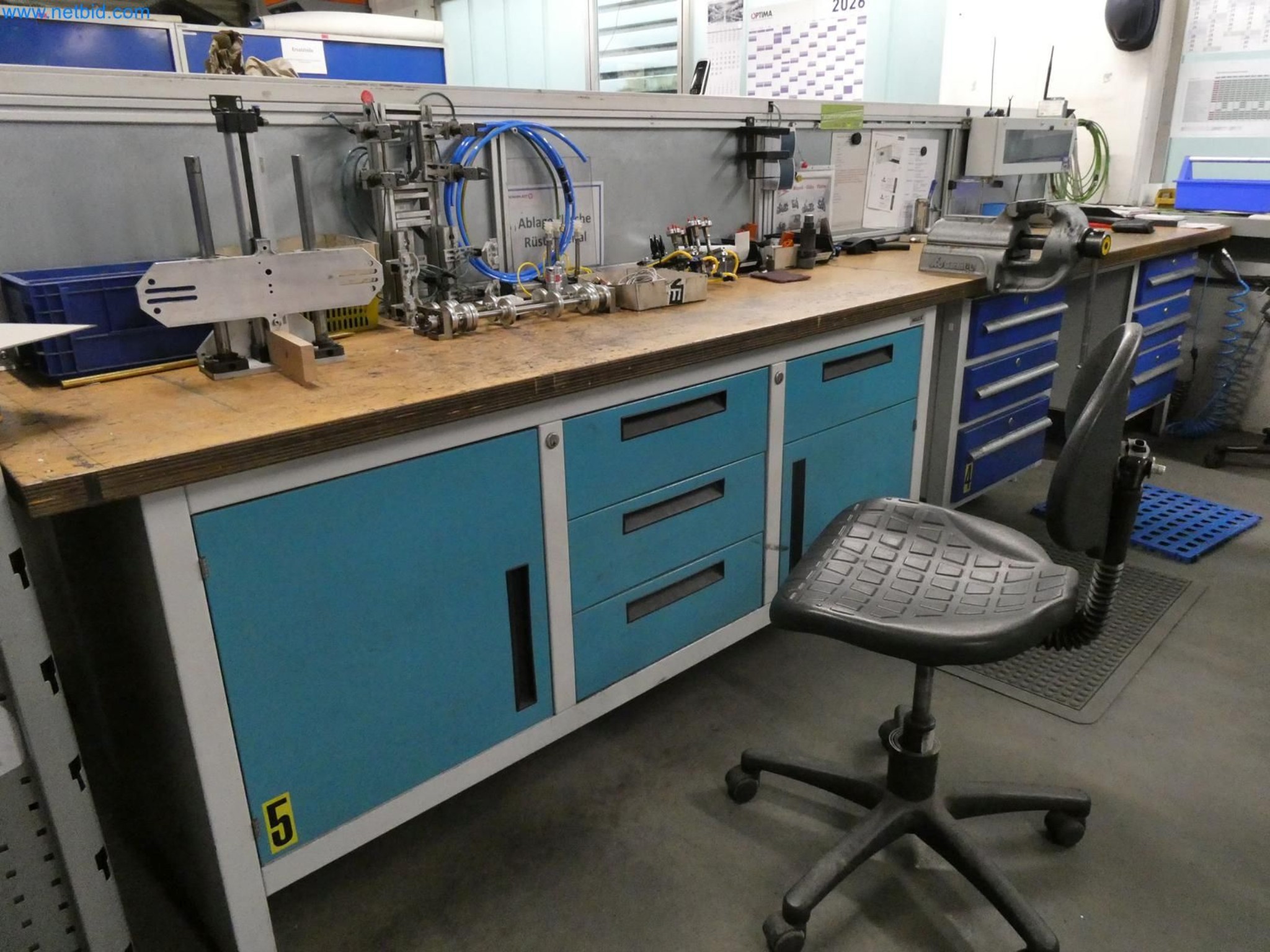 Engel Spritzgießmaschinen und Maschinen aus der Kunststoffindustrie-6