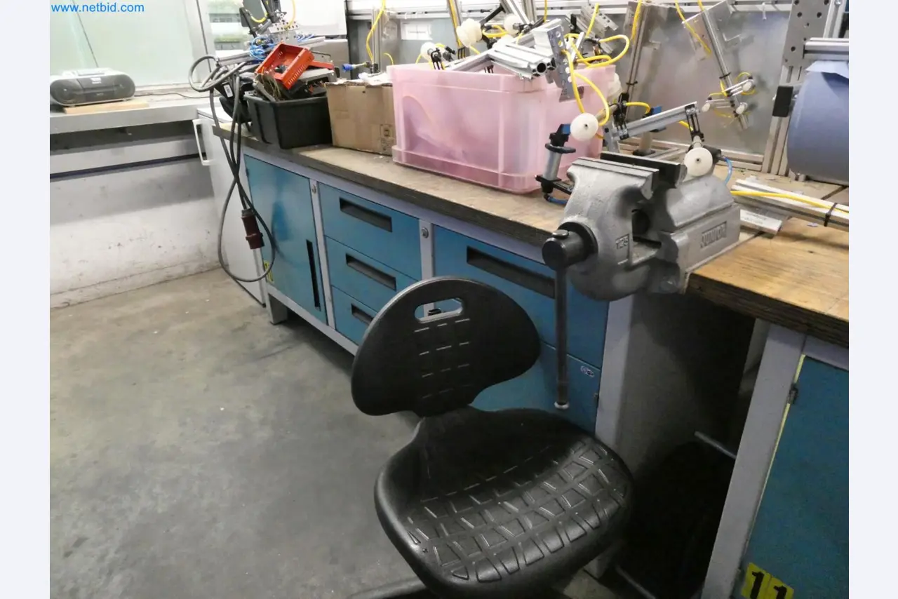 Engel Spritzgießmaschinen und Maschinen aus der Kunststoffindustrie-8