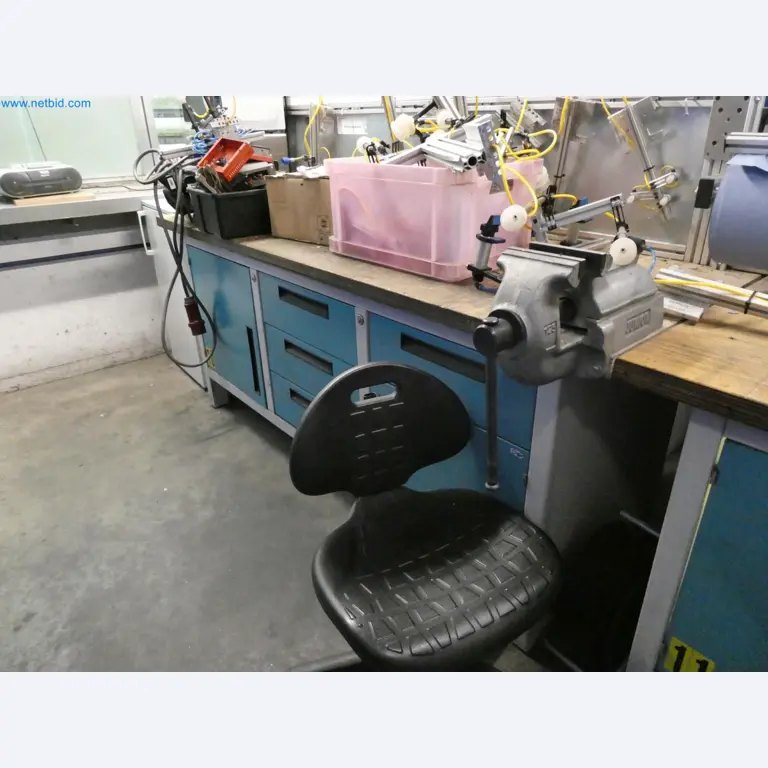 Engel Spritzgießmaschinen und Maschinen aus der Kunststoffindustrie-8