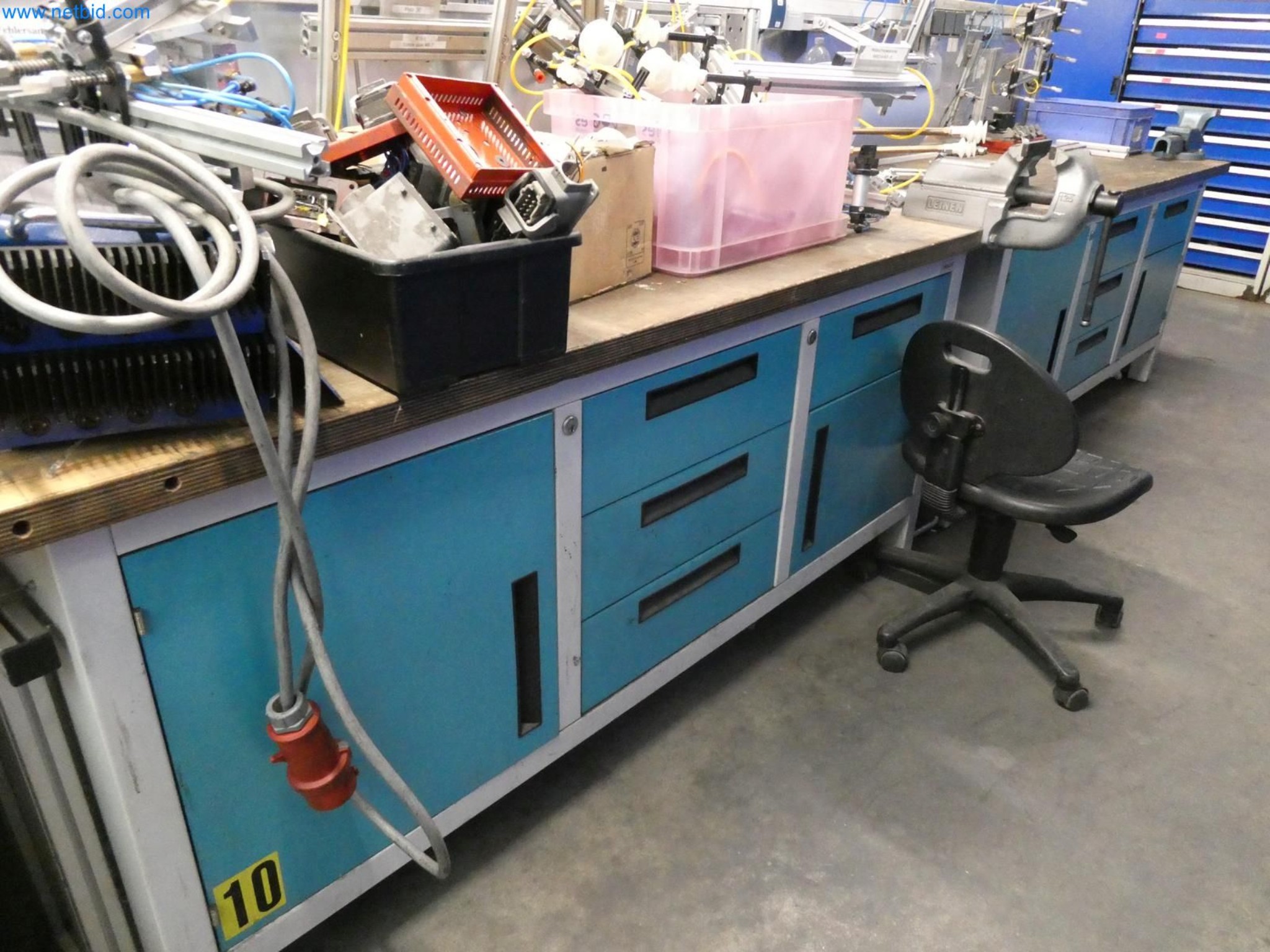 Engel Spritzgießmaschinen und Maschinen aus der Kunststoffindustrie-9