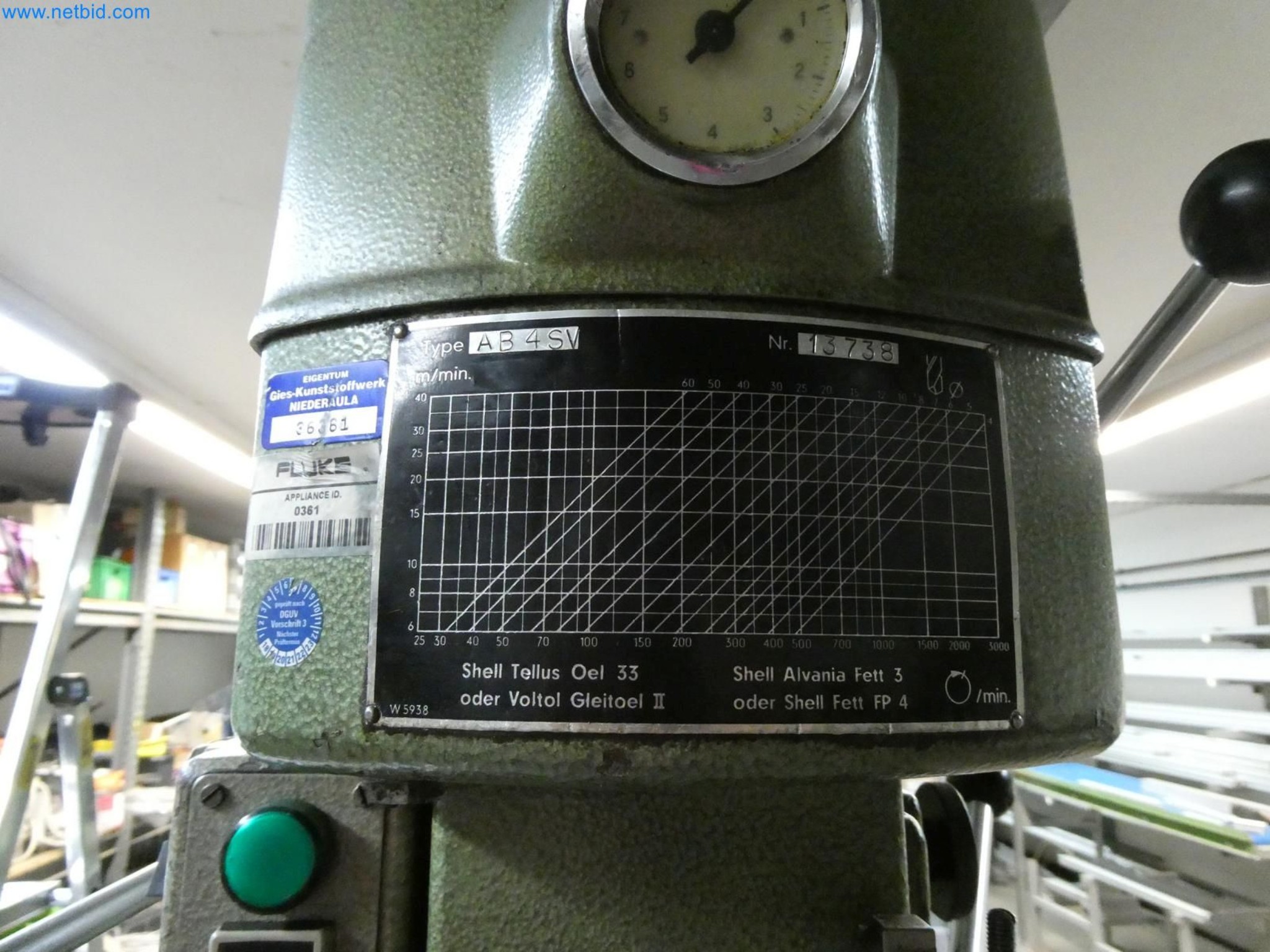 Engel Spritzgießmaschinen und Maschinen aus der Kunststoffindustrie-2