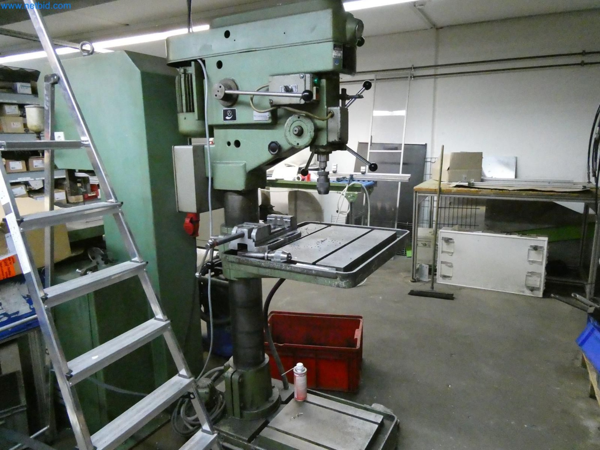 Engel Spritzgießmaschinen und Maschinen aus der Kunststoffindustrie-4