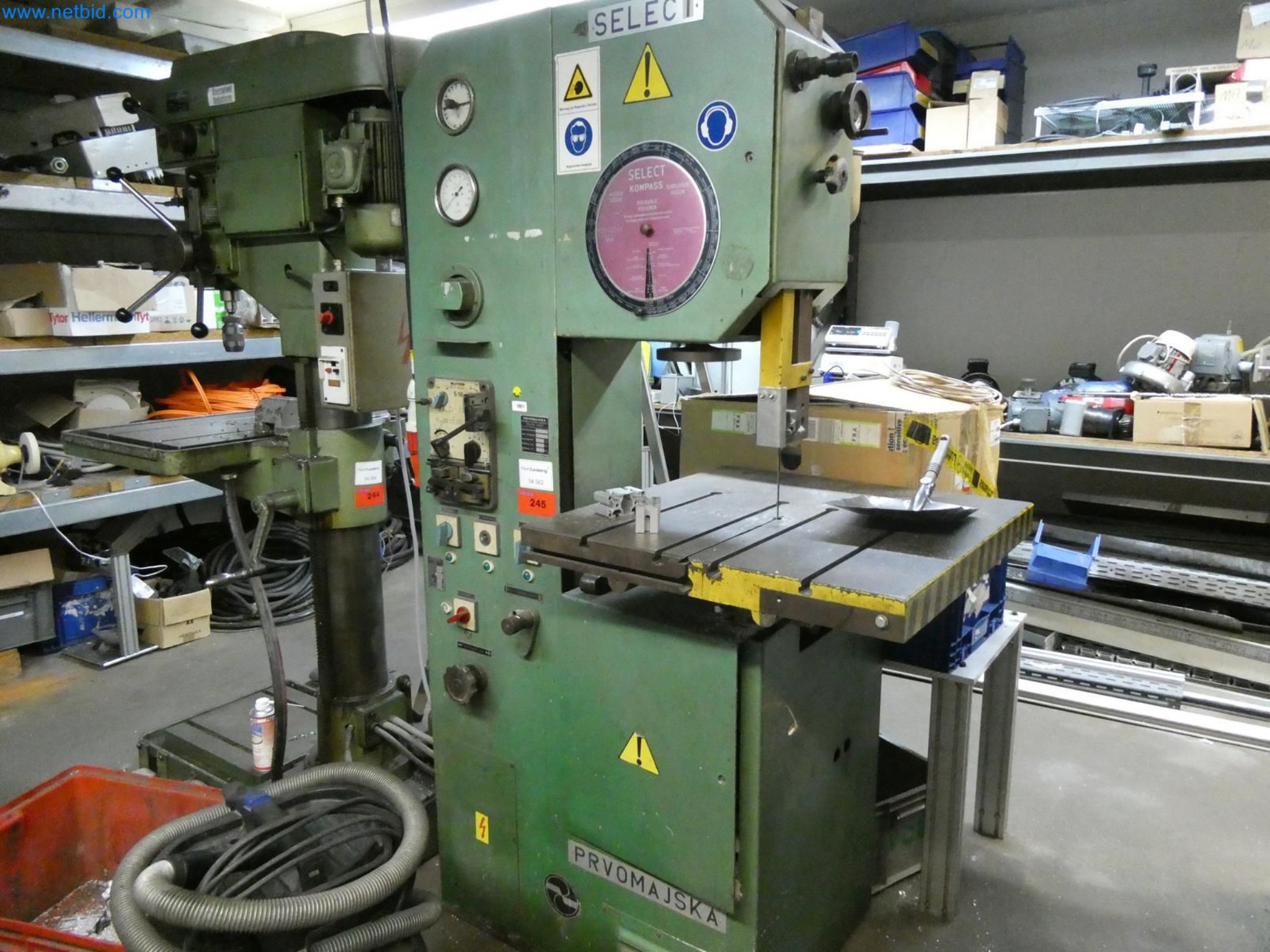 Engel Spritzgießmaschinen und Maschinen aus der Kunststoffindustrie-3