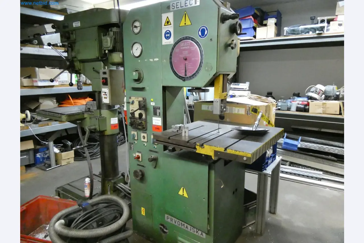 Engel Spritzgießmaschinen und Maschinen aus der Kunststoffindustrie-3