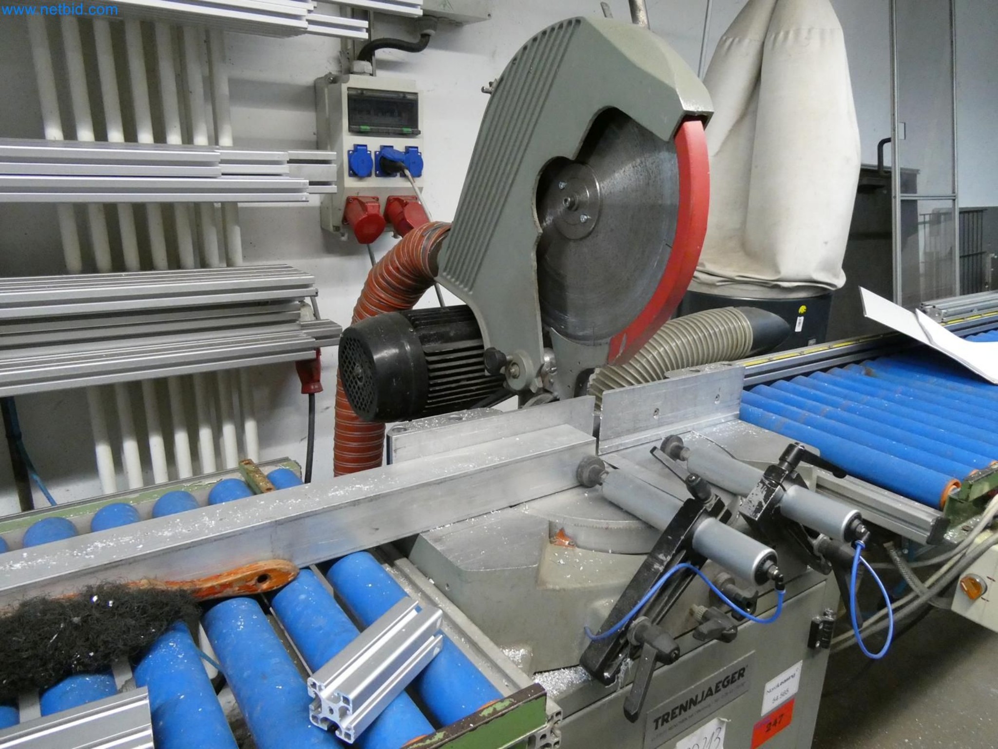 Engel Spritzgießmaschinen und Maschinen aus der Kunststoffindustrie-2