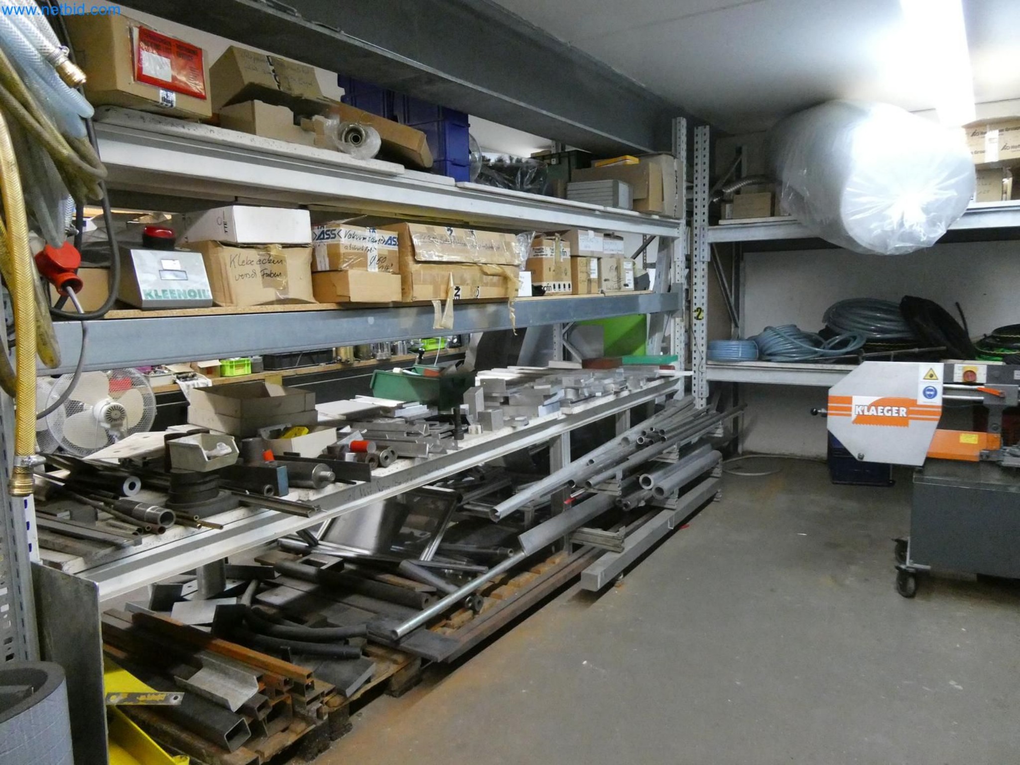 Engel Spritzgießmaschinen und Maschinen aus der Kunststoffindustrie-1