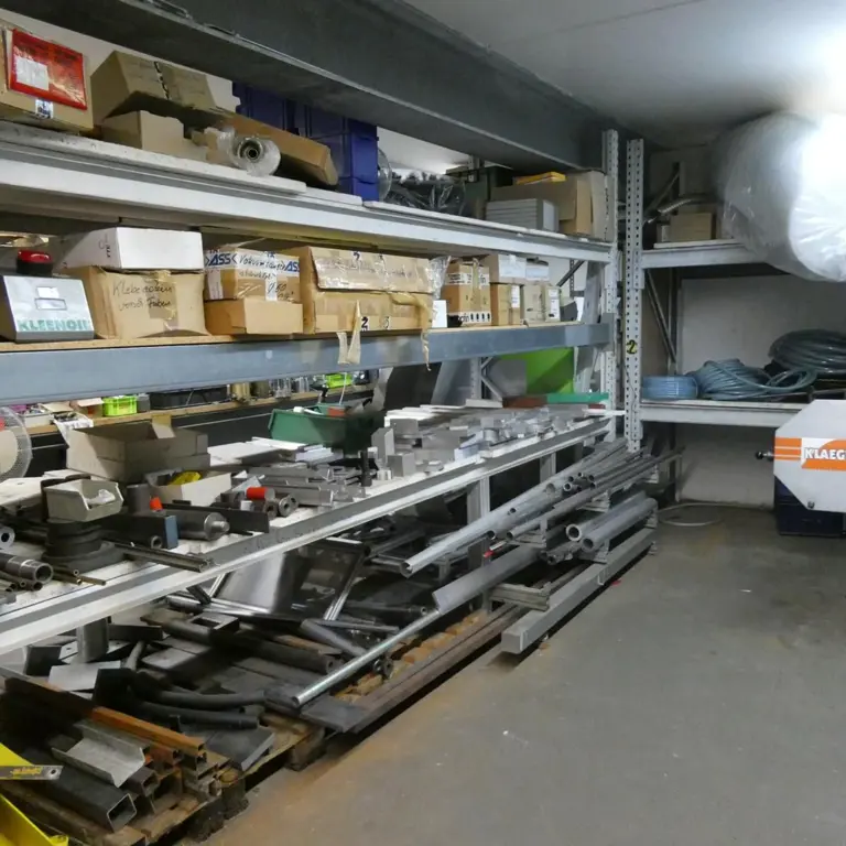 21 lfm. Schwerlastregal