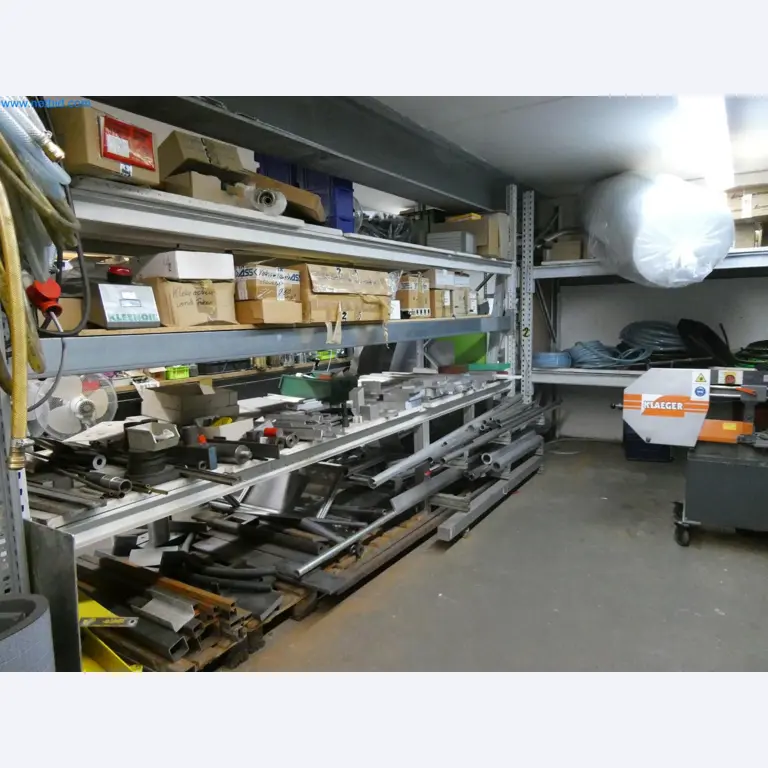 Engel Spritzgießmaschinen und Maschinen aus der Kunststoffindustrie-1