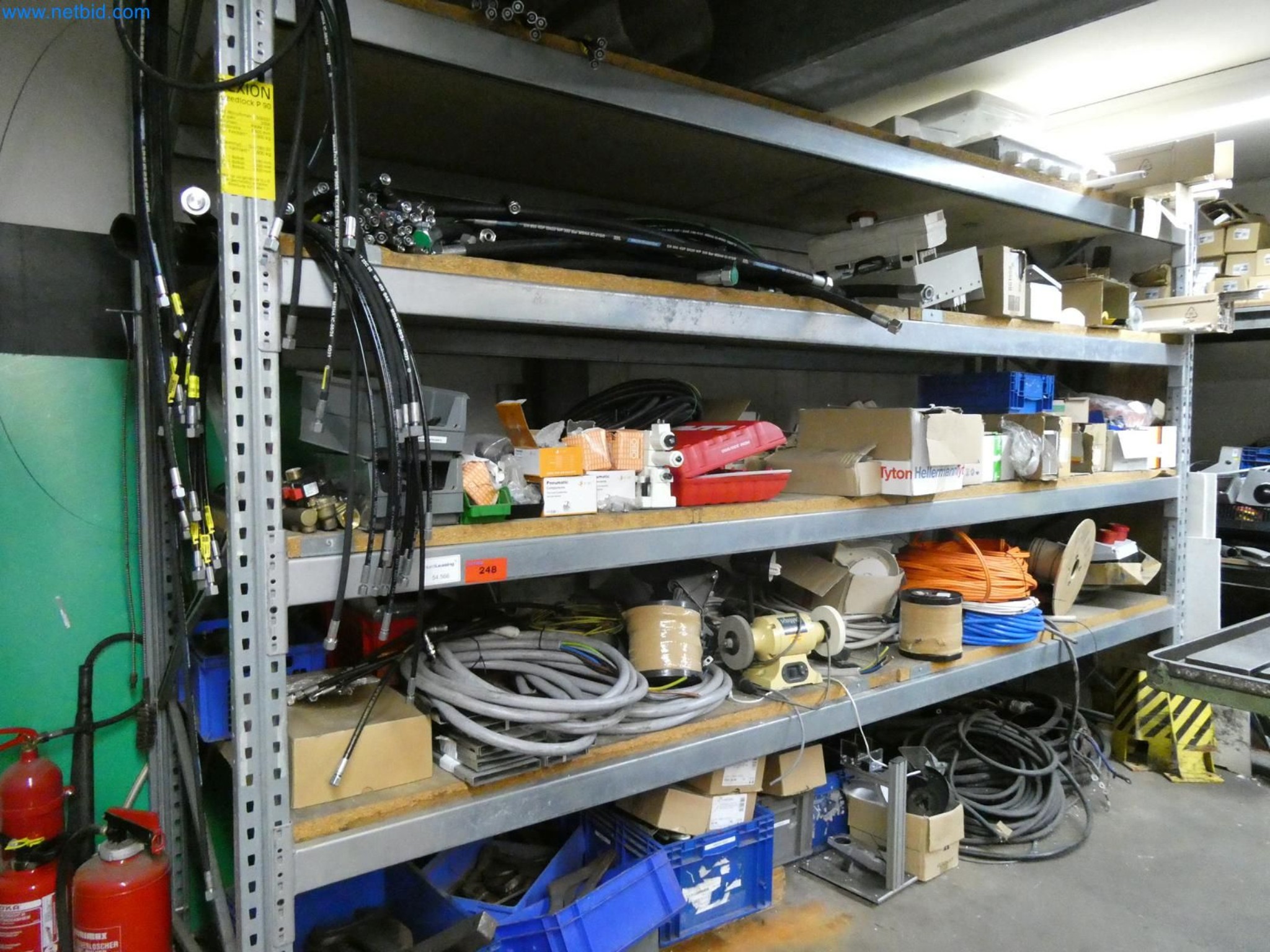 Engel Spritzgießmaschinen und Maschinen aus der Kunststoffindustrie-3