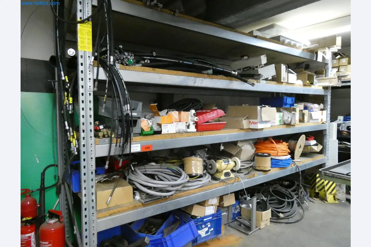 Engel Spritzgießmaschinen und Maschinen aus der Kunststoffindustrie-3