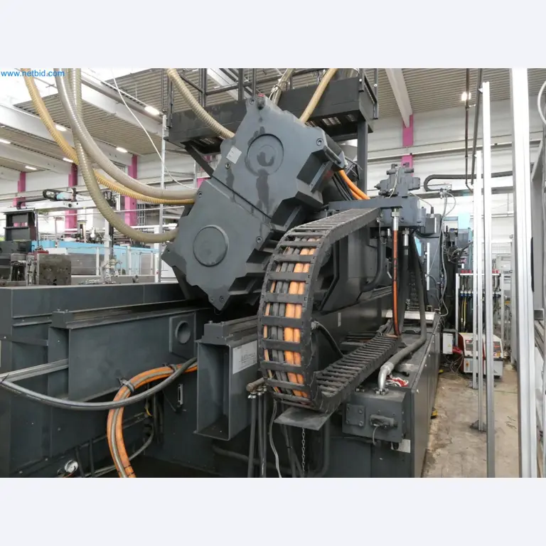 Engel Spritzgießmaschinen und Maschinen aus der Kunststoffindustrie-11