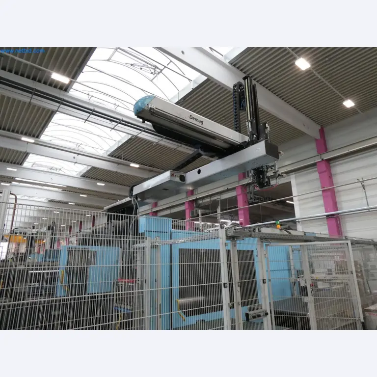 Engel Spritzgießmaschinen und Maschinen aus der Kunststoffindustrie-14