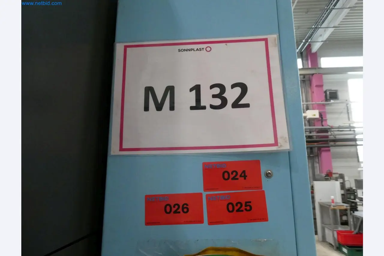 Engel Spritzgießmaschinen und Maschinen aus der Kunststoffindustrie-16