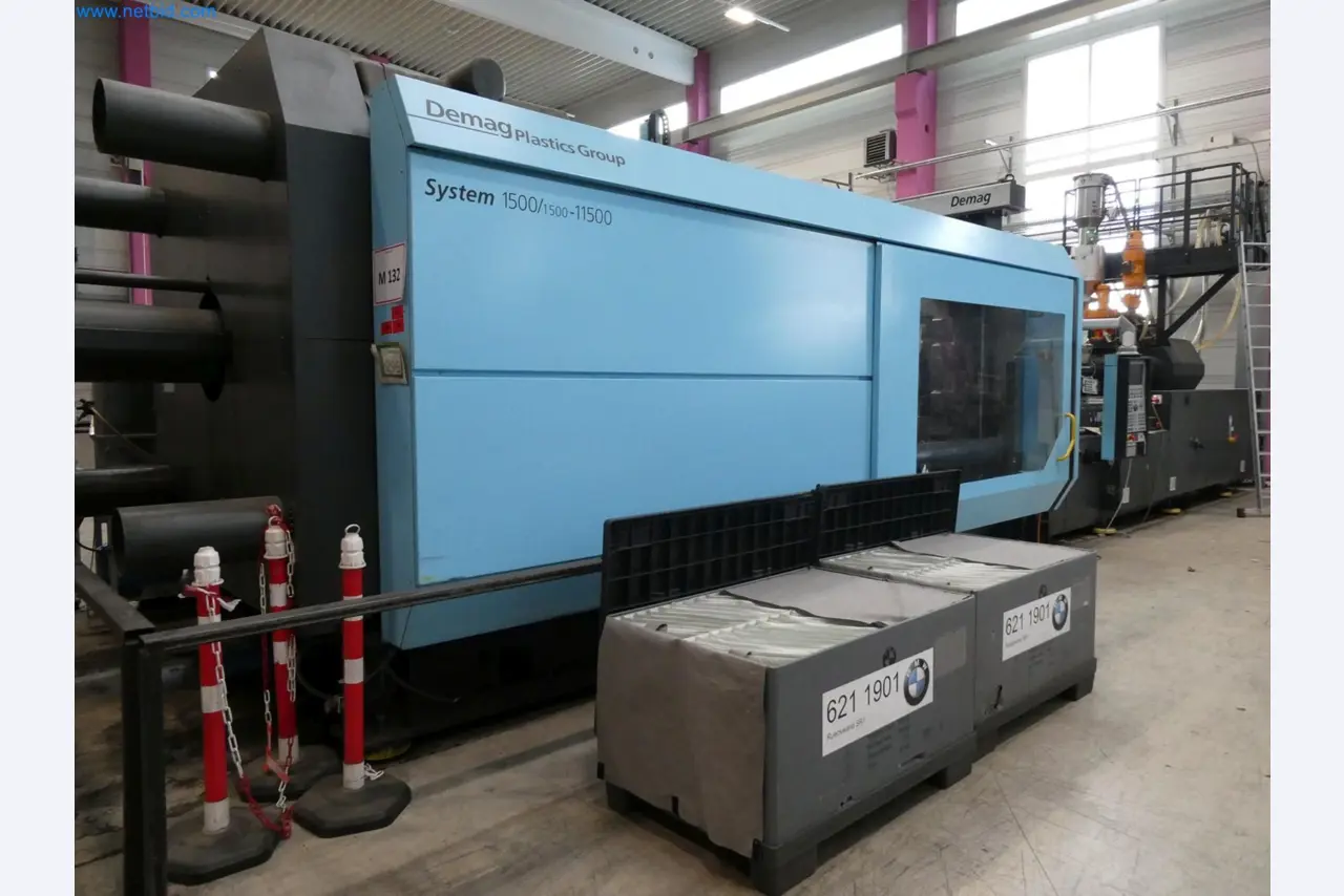 Engel Spritzgießmaschinen und Maschinen aus der Kunststoffindustrie-2