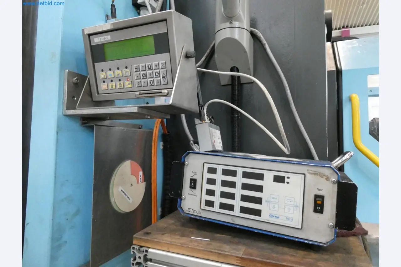 Engel Spritzgießmaschinen und Maschinen aus der Kunststoffindustrie-3