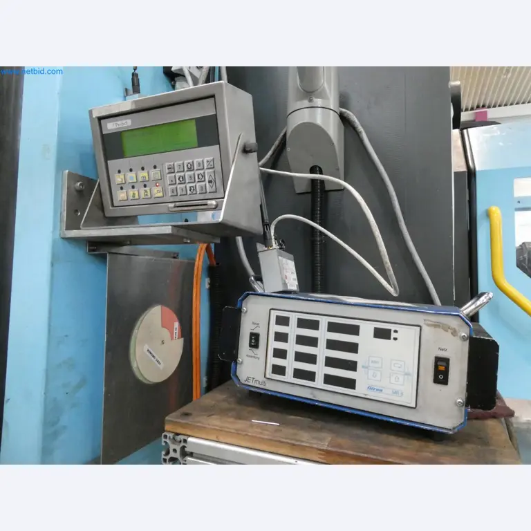 Engel Spritzgießmaschinen und Maschinen aus der Kunststoffindustrie-3