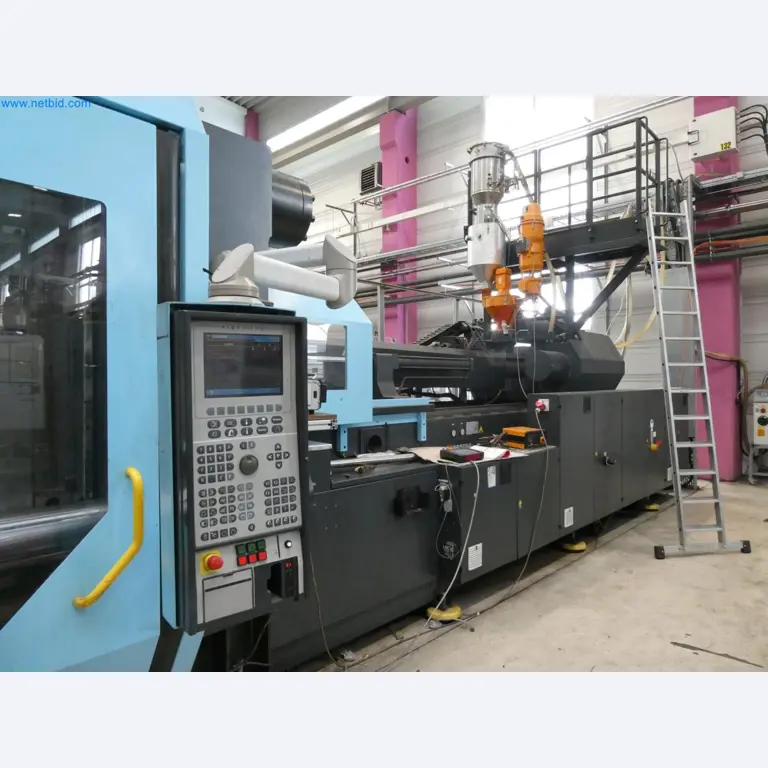 Engel Spritzgießmaschinen und Maschinen aus der Kunststoffindustrie-4