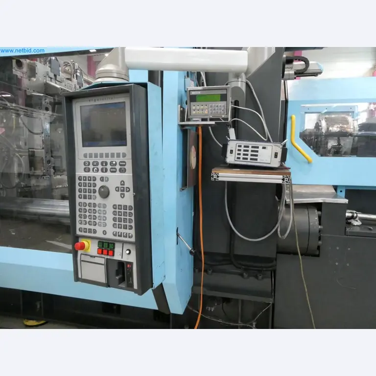 Engel Spritzgießmaschinen und Maschinen aus der Kunststoffindustrie-6