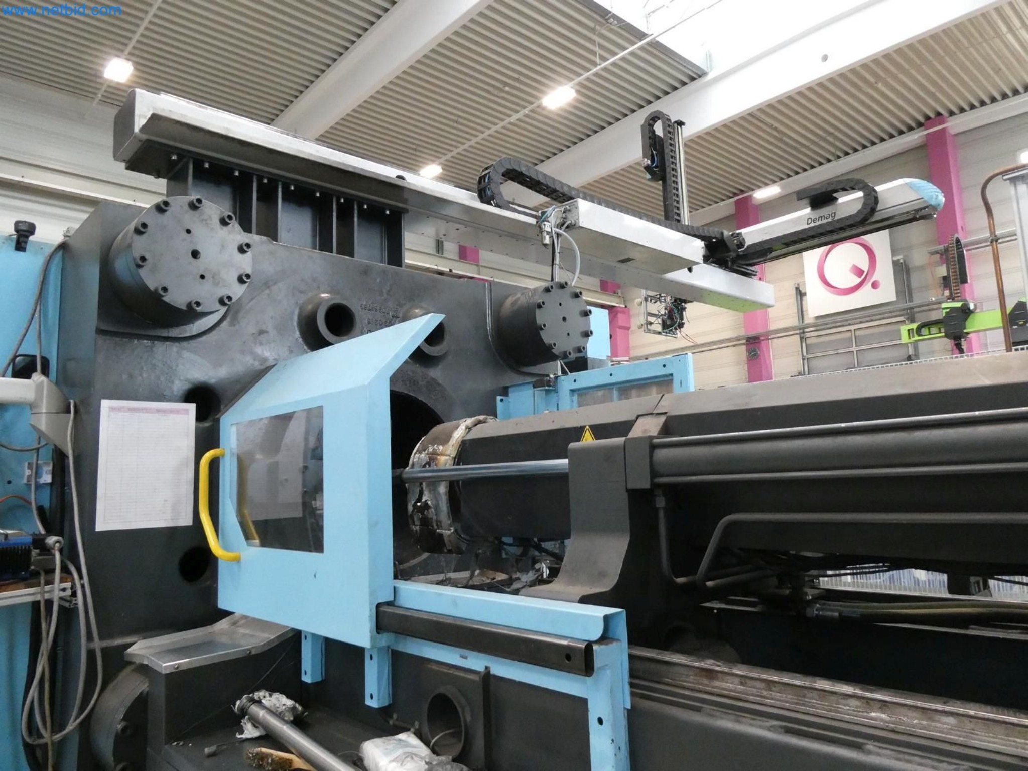 Engel Spritzgießmaschinen und Maschinen aus der Kunststoffindustrie-7