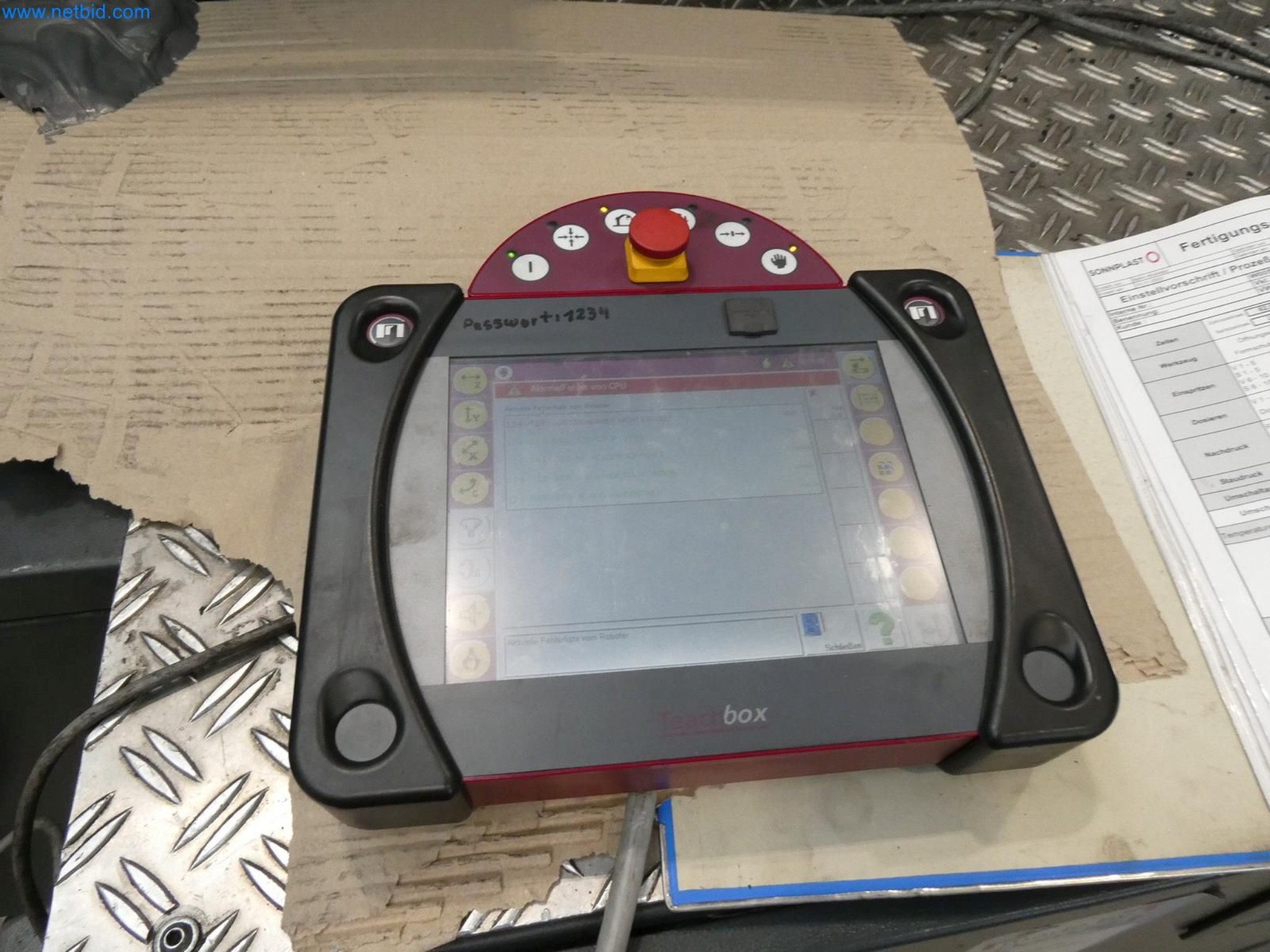 Engel Spritzgießmaschinen und Maschinen aus der Kunststoffindustrie-9