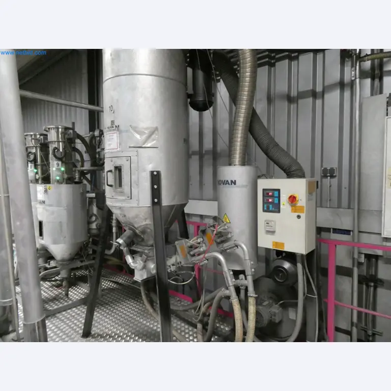 Engel Spritzgießmaschinen und Maschinen aus der Kunststoffindustrie-11