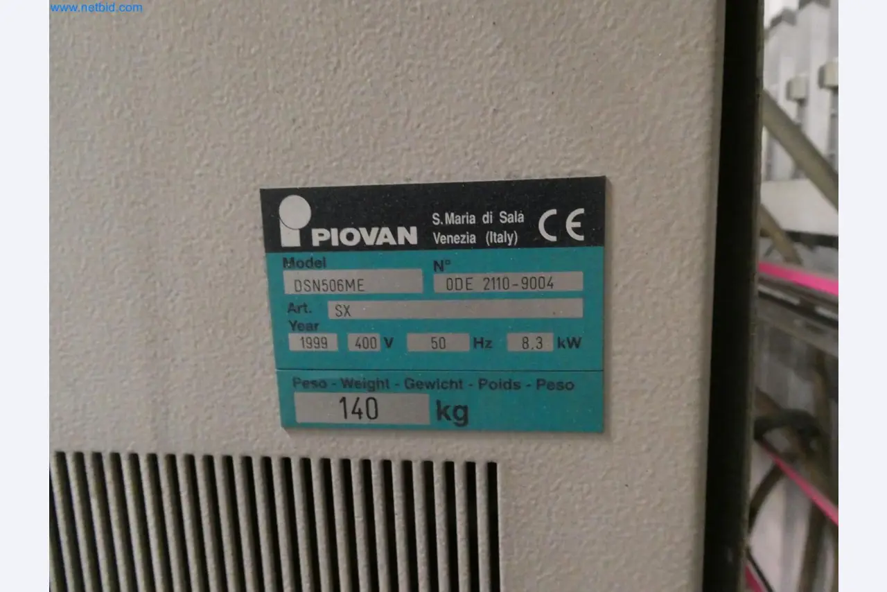 Engel Spritzgießmaschinen und Maschinen aus der Kunststoffindustrie-1