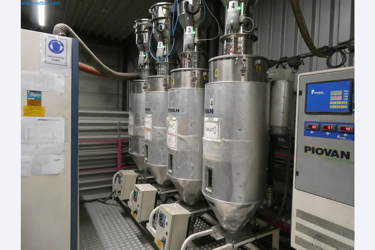 Engel Spritzgießmaschinen und Maschinen aus der Kunststoffindustrie-6