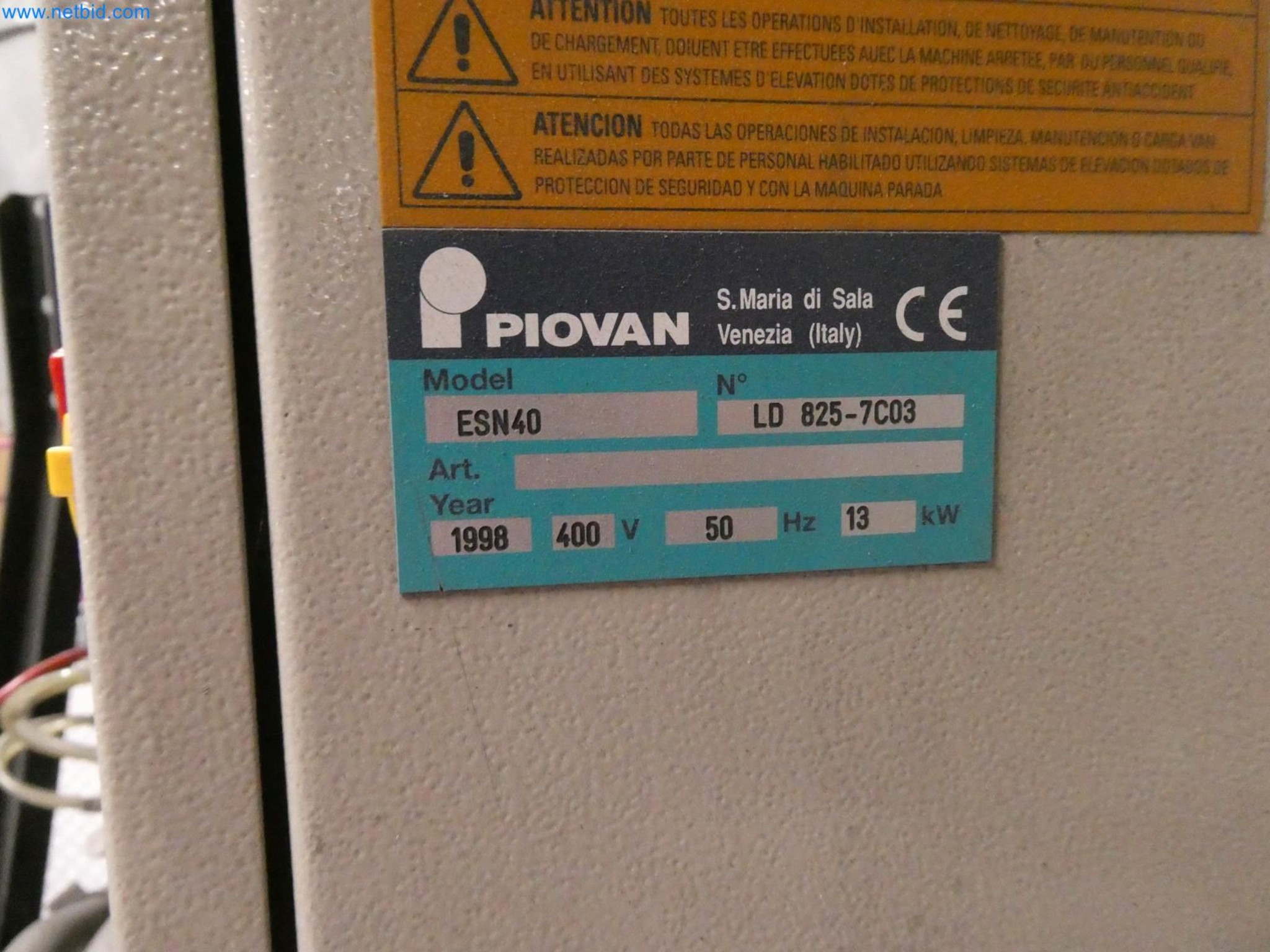 Engel Spritzgießmaschinen und Maschinen aus der Kunststoffindustrie-7