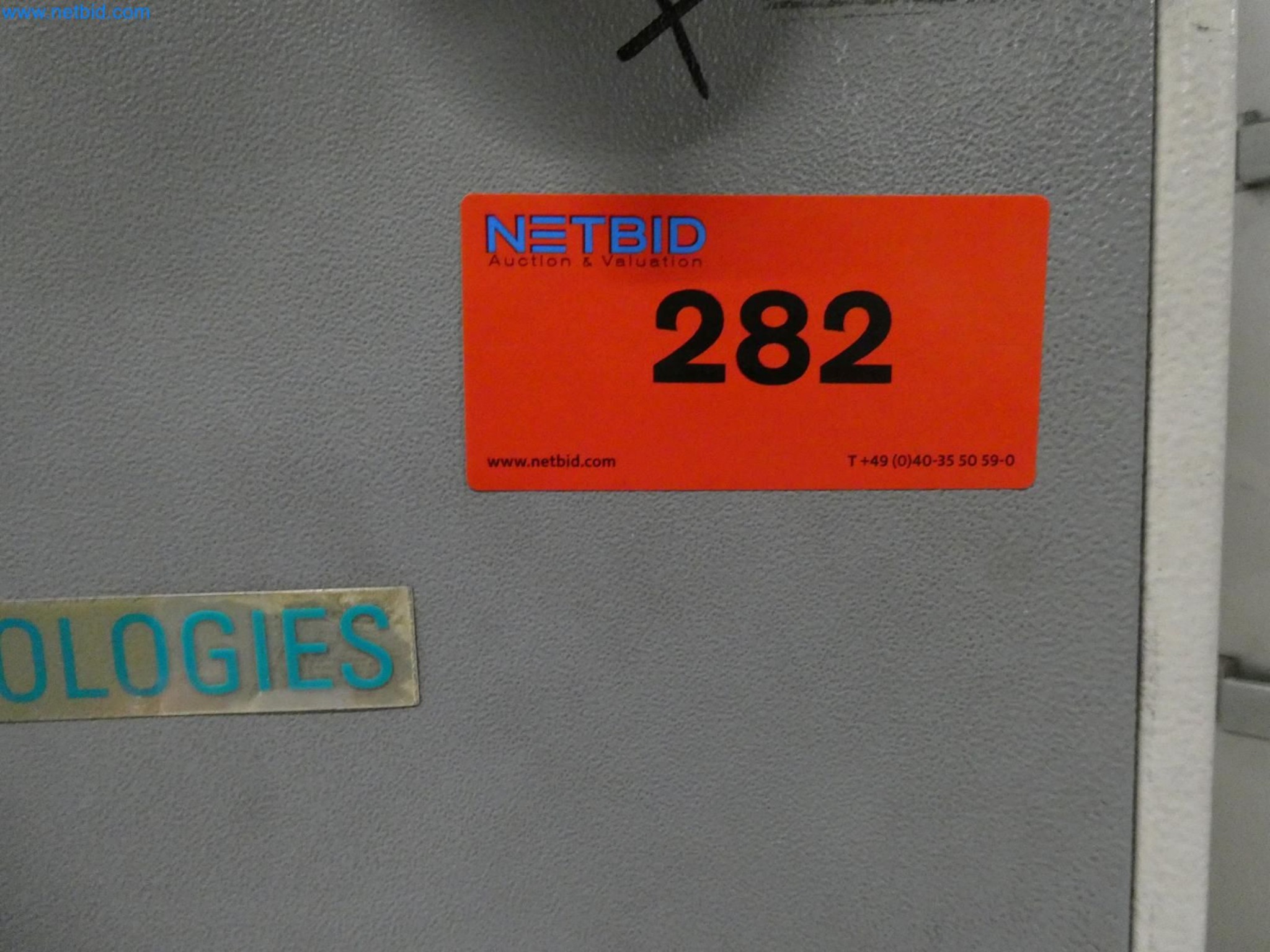 Engel Spritzgießmaschinen und Maschinen aus der Kunststoffindustrie-8