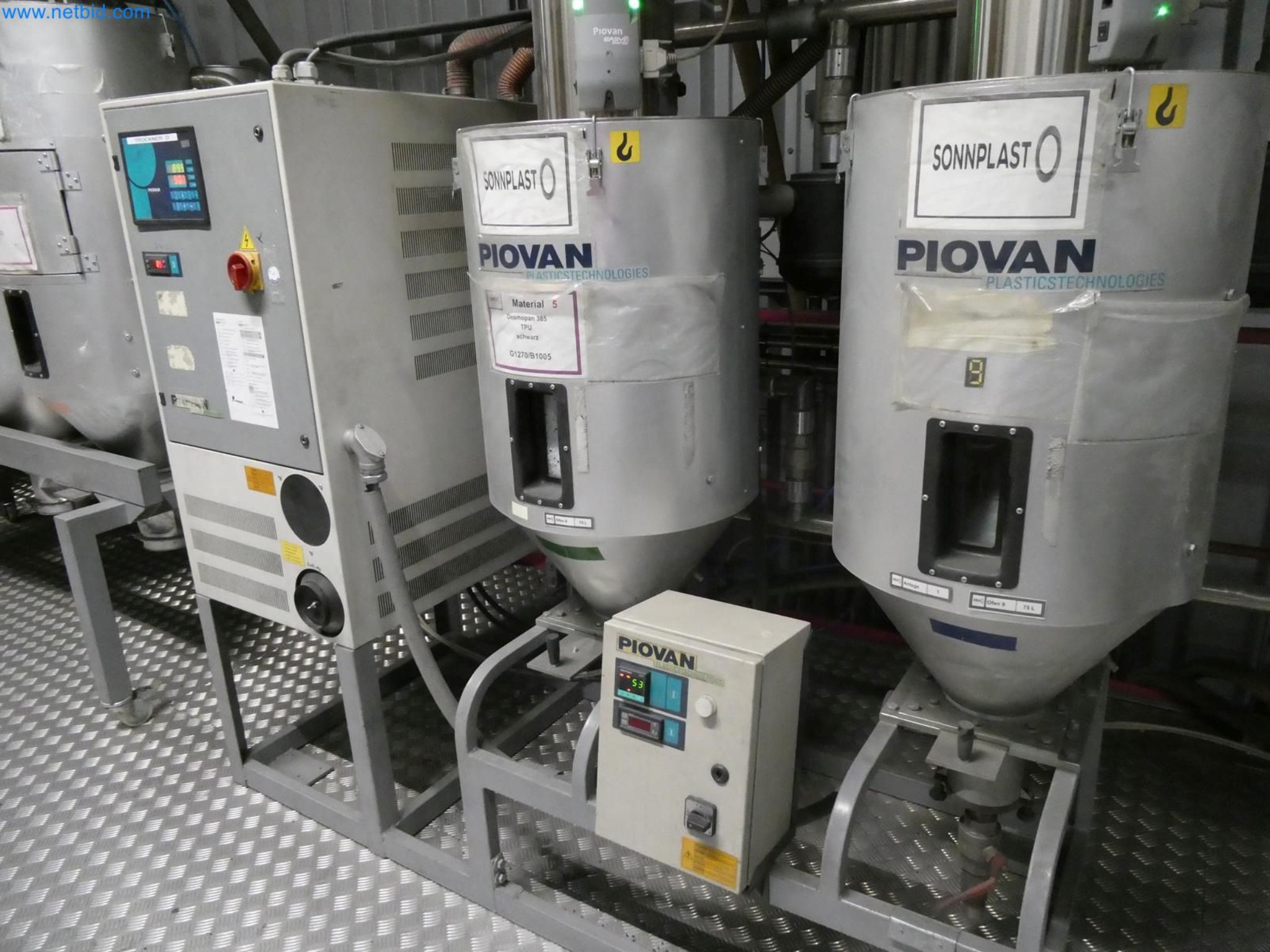 Engel Spritzgießmaschinen und Maschinen aus der Kunststoffindustrie-9