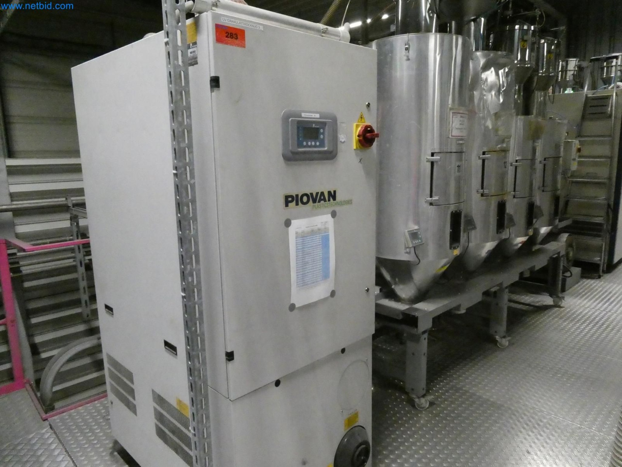 Engel Spritzgießmaschinen und Maschinen aus der Kunststoffindustrie-1