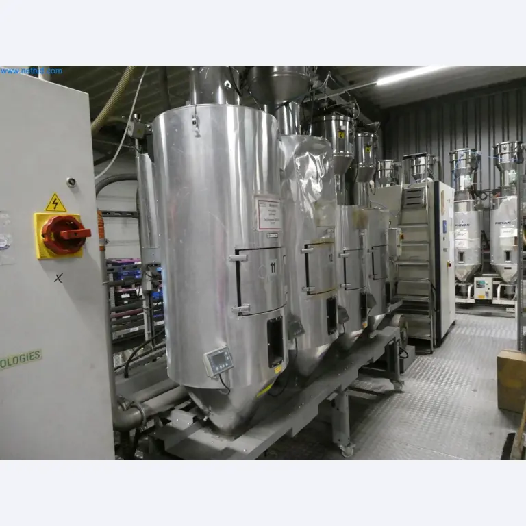 Engel Spritzgießmaschinen und Maschinen aus der Kunststoffindustrie-2