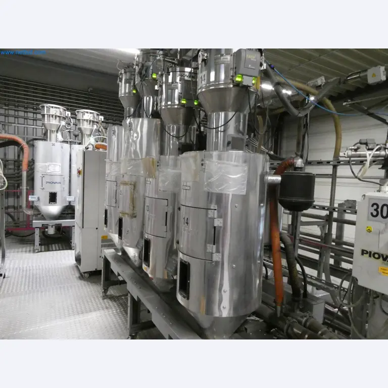 Engel Spritzgießmaschinen und Maschinen aus der Kunststoffindustrie-3