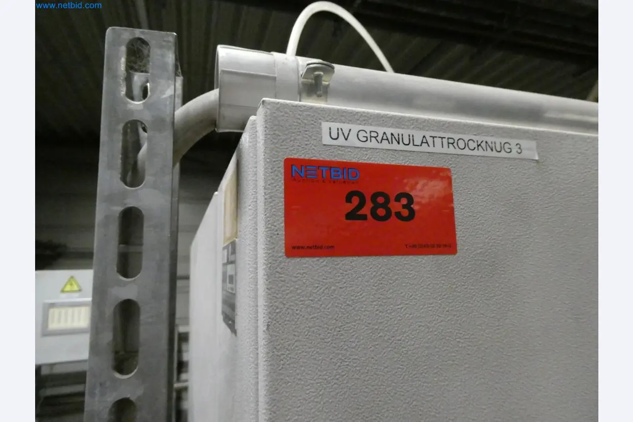 Engel Spritzgießmaschinen und Maschinen aus der Kunststoffindustrie-6