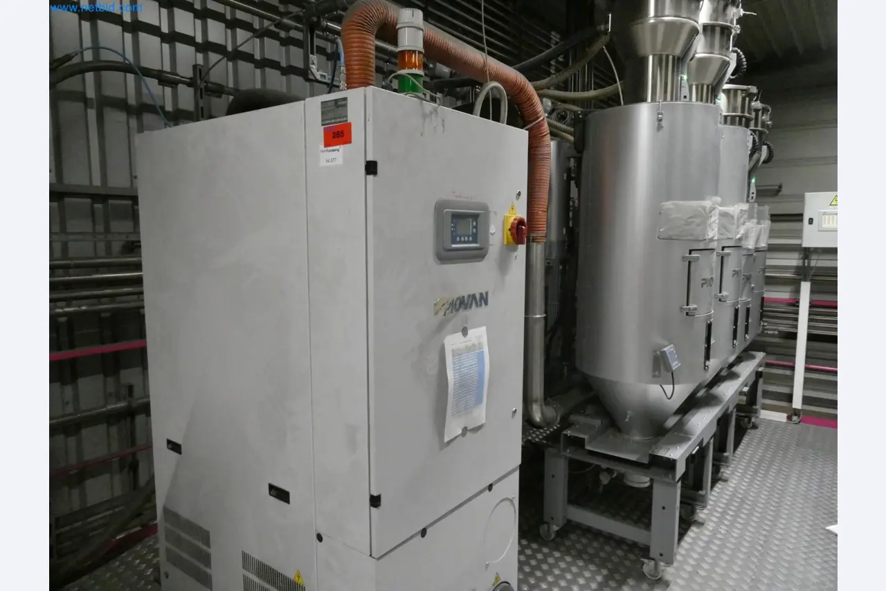 Engel Spritzgießmaschinen und Maschinen aus der Kunststoffindustrie-1