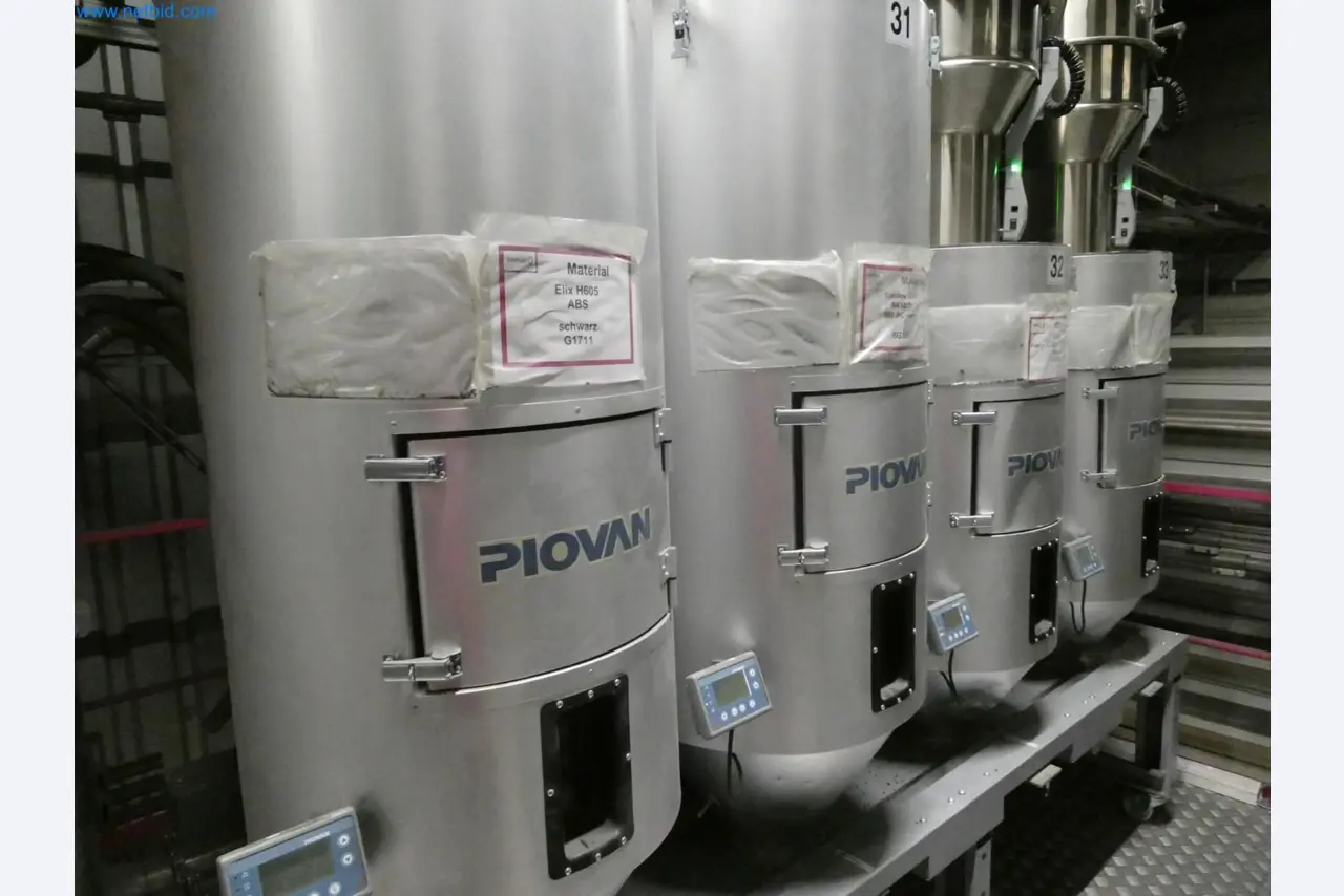 Engel Spritzgießmaschinen und Maschinen aus der Kunststoffindustrie-4