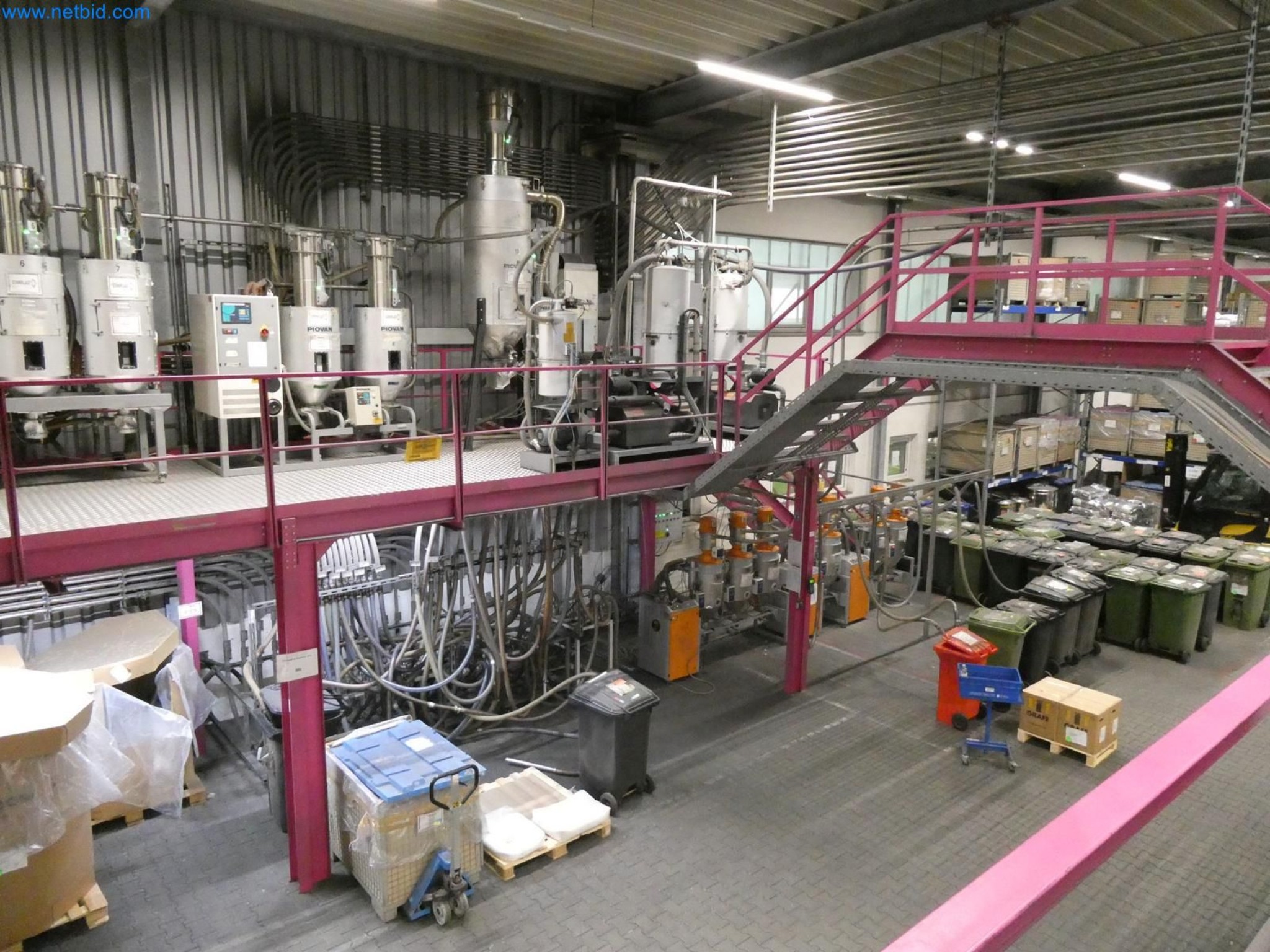 Engel Spritzgießmaschinen und Maschinen aus der Kunststoffindustrie-1