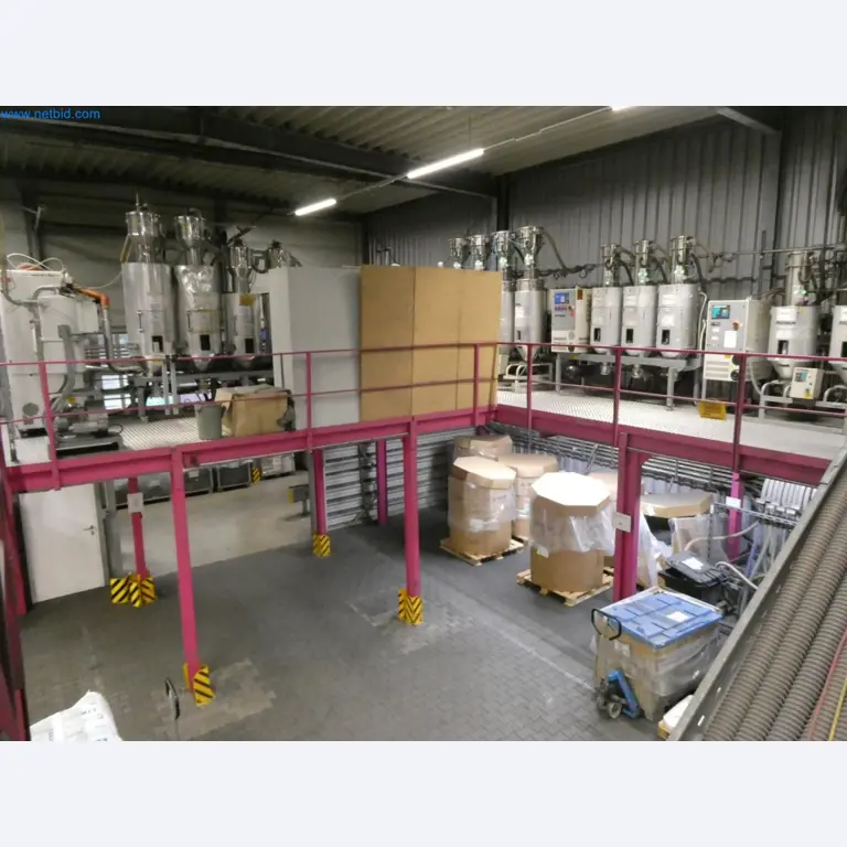 Engel Spritzgießmaschinen und Maschinen aus der Kunststoffindustrie-2