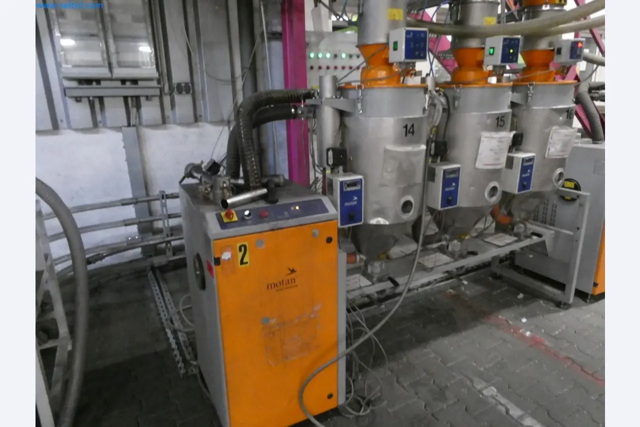 Engel Spritzgießmaschinen und Maschinen aus der Kunststoffindustrie-3