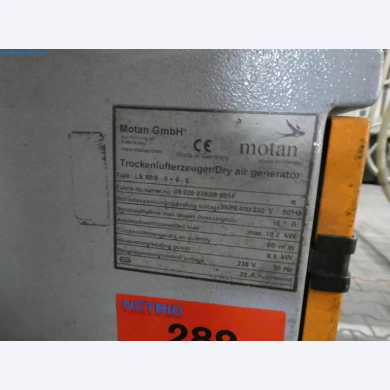 Engel Spritzgießmaschinen und Maschinen aus der Kunststoffindustrie-4