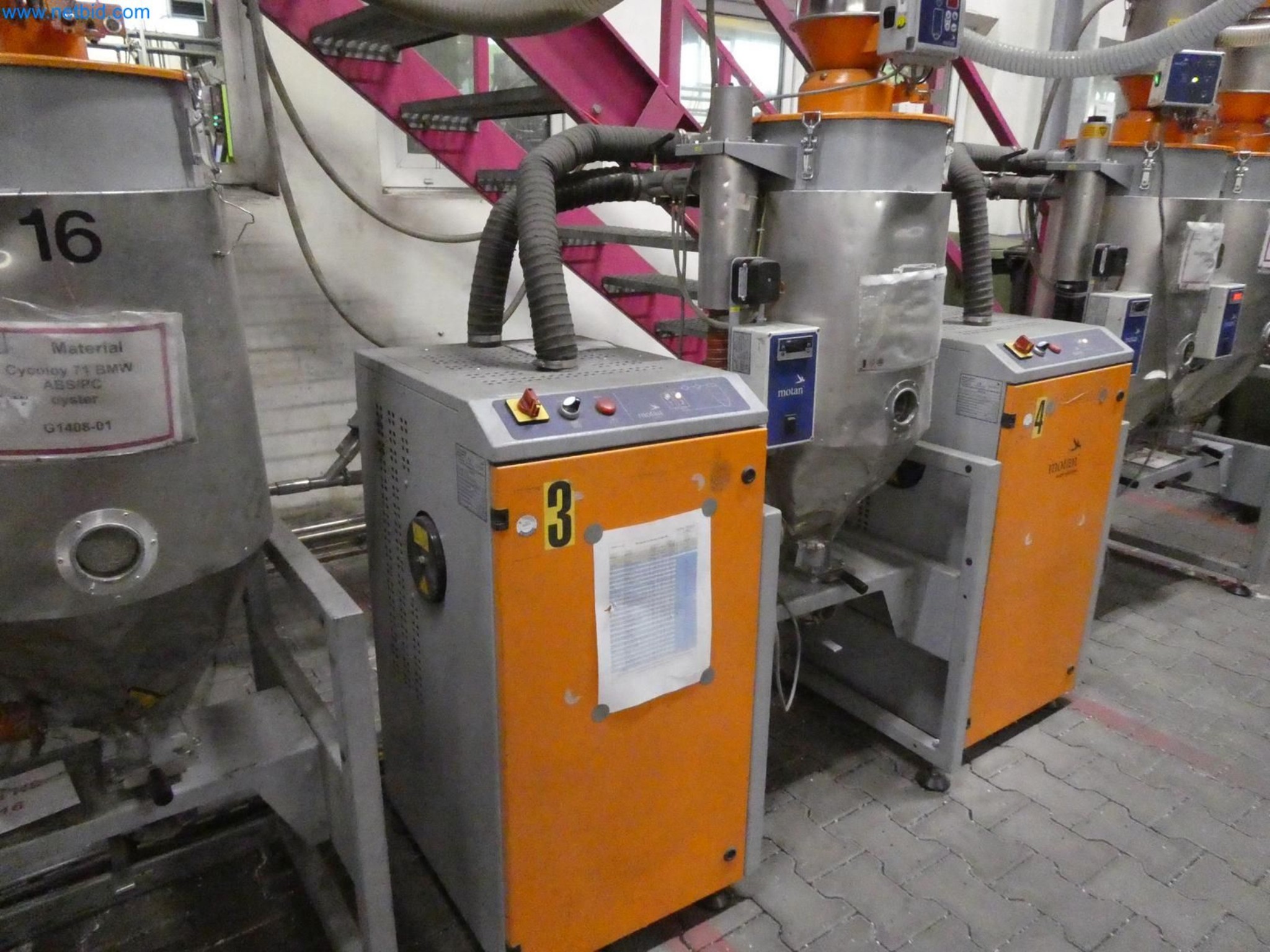 Engel Spritzgießmaschinen und Maschinen aus der Kunststoffindustrie-5