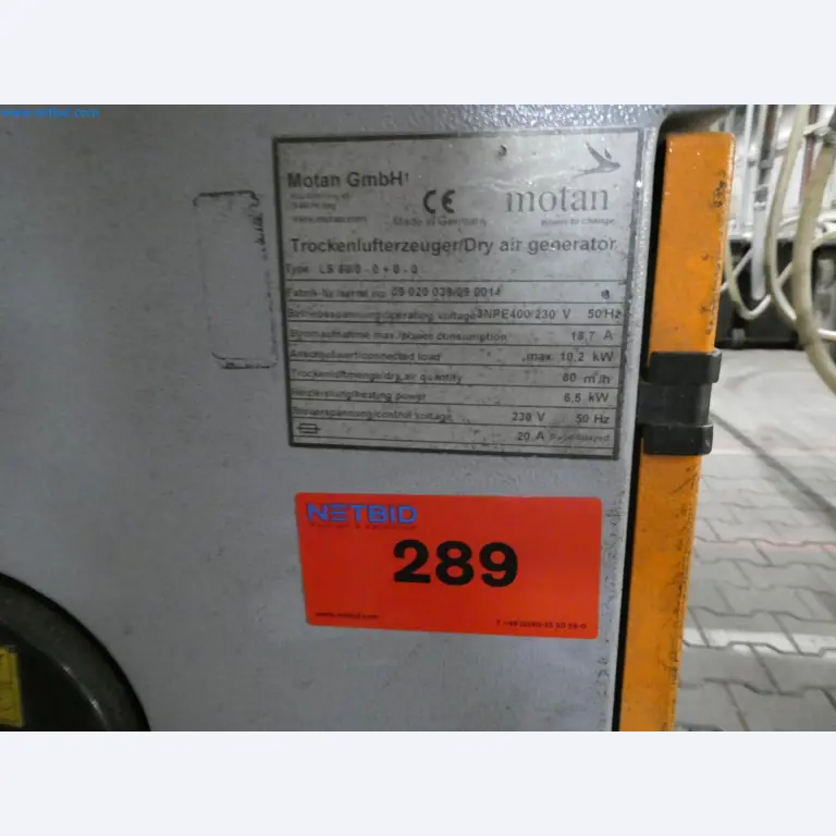 Engel Spritzgießmaschinen und Maschinen aus der Kunststoffindustrie-9