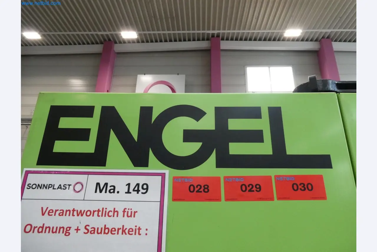 Engel Spritzgießmaschinen und Maschinen aus der Kunststoffindustrie-13