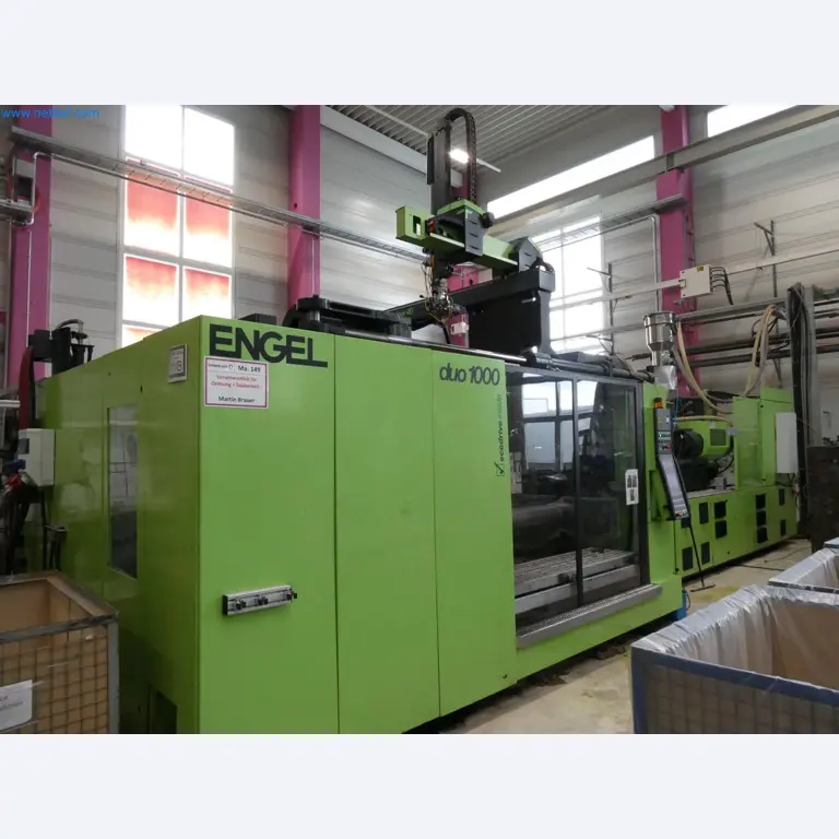 Engel Spritzgießmaschinen und Maschinen aus der Kunststoffindustrie-1